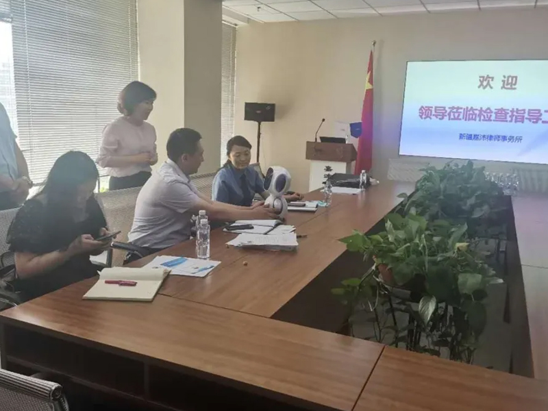 巴州人民檢察院、巴州司法局在瀛和庫爾勒所召開民事檢察座談會