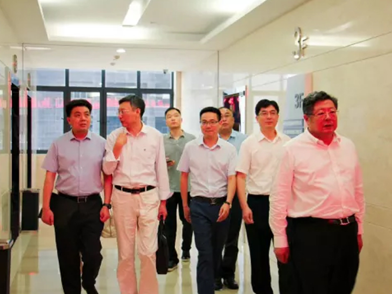 省司法廳、省律協(xié)領(lǐng)導(dǎo)視察瀛鑫所公共法律服務(wù)工作