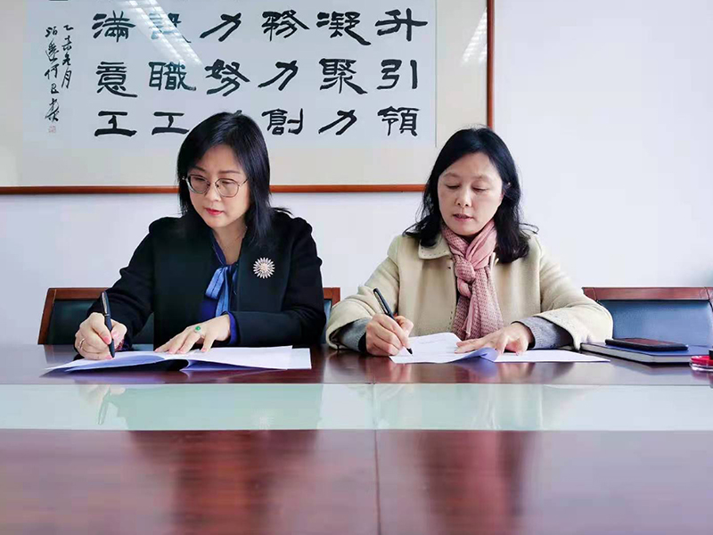 瀛鑫所與亭湖區工會簽訂法律服務合同